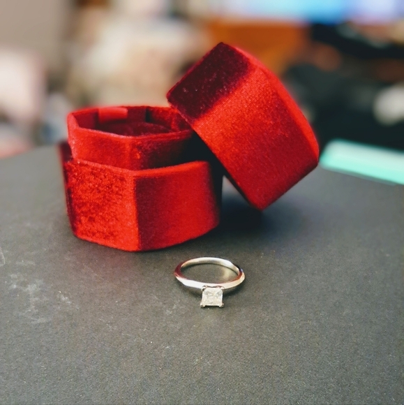 Moissanite 1ct Princess Cut Sterling Silver Ring Size 8 - New - Picture 6 of 10